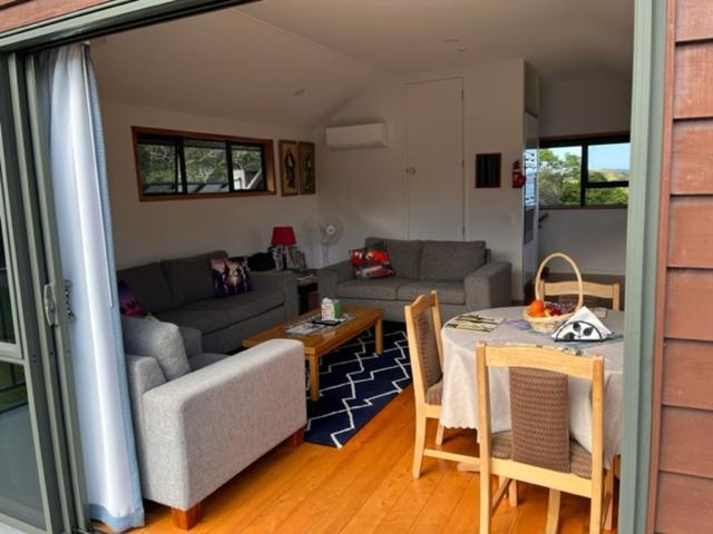 Treetops Cottage At The Castle Whitianga Exterior foto