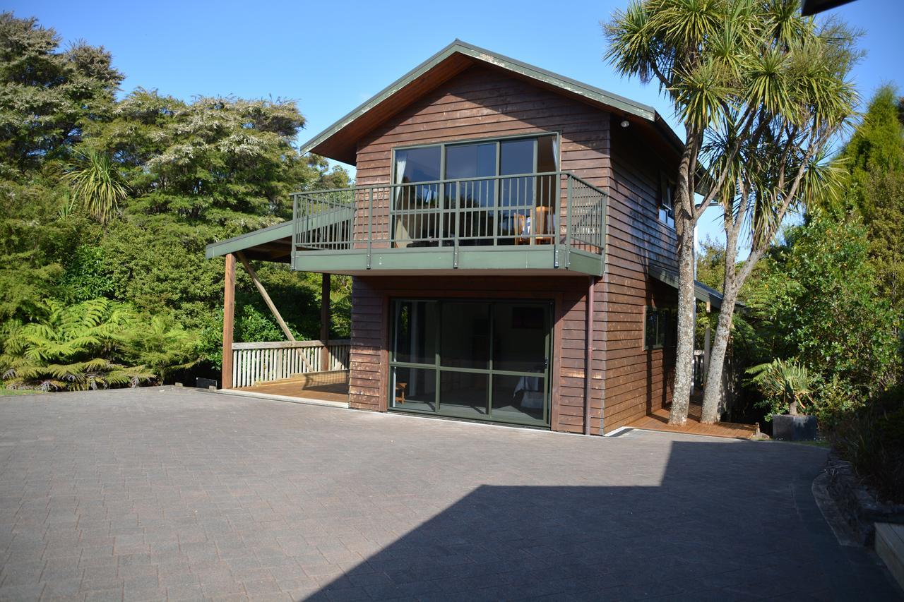 Treetops Cottage At The Castle Whitianga Exterior foto